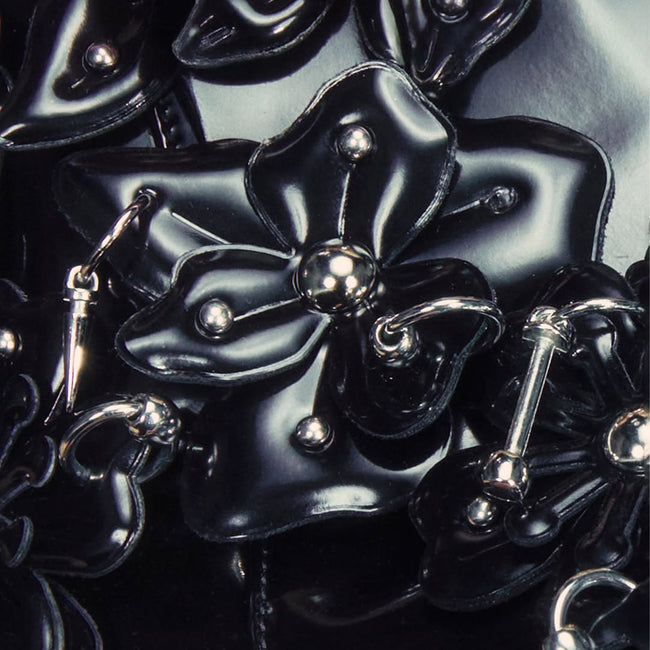 Trudi Flowers - Black