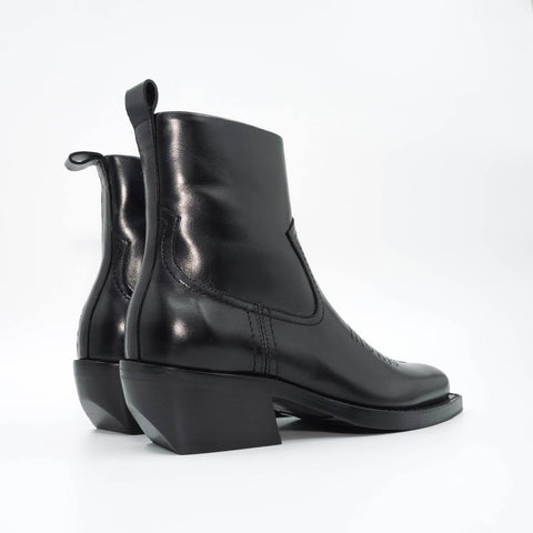 Cubist Western - Black