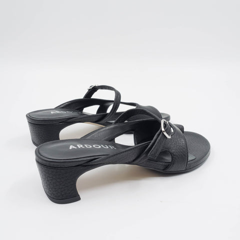 Livia Slide - Black