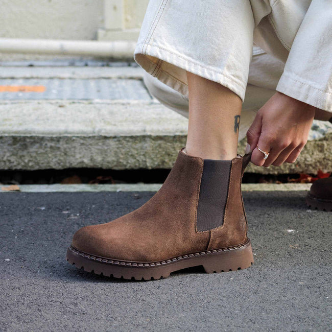 Reuss - Hazelnut Suede