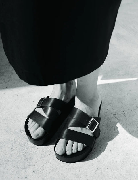 Buckle Strap Platform - Black