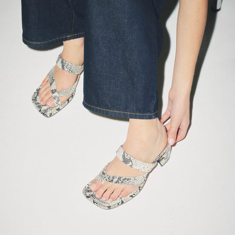 Luna - Natural Snake