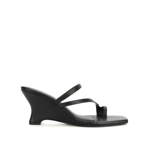 Ariadne Wedge - Black
