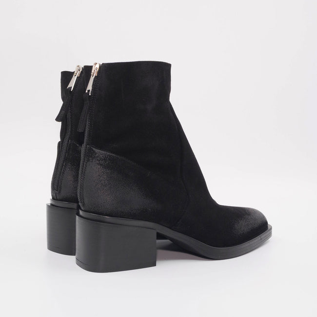 Alba - Black Suede