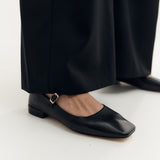 Madi Flat - Black