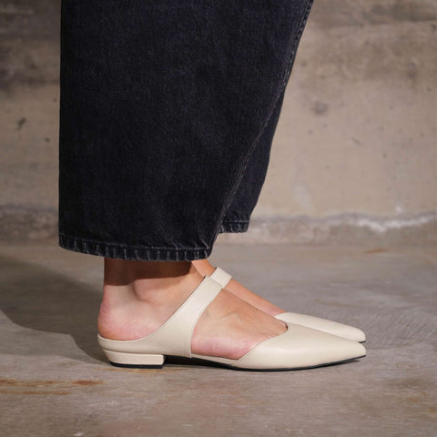 Pointed Mule - Eggshell