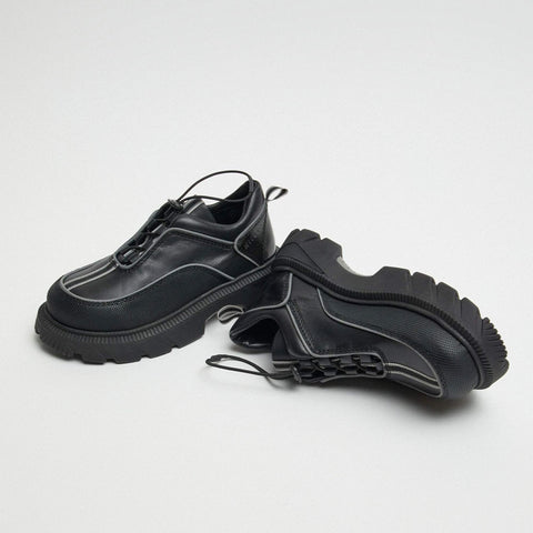 Valle Brogues - Black