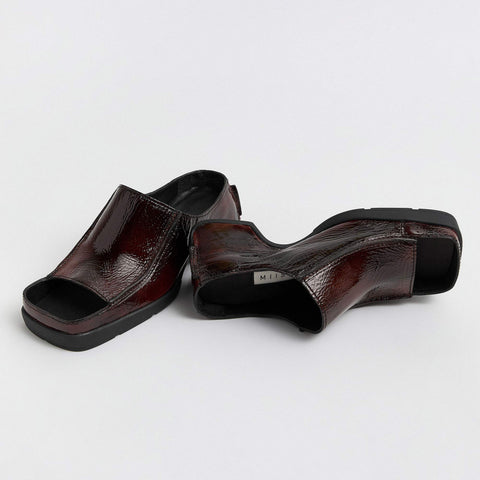 Ertha - Glossy Brown