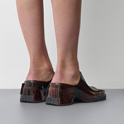 Ertha - Glossy Brown