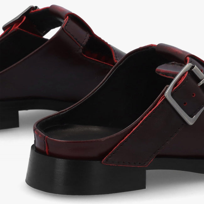 Gianna - Brushed Red