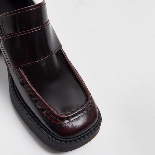 Karina - Burgundy Black