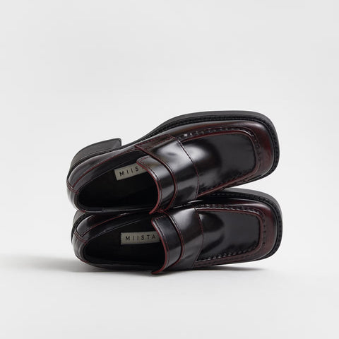 Karina - Burgundy Black