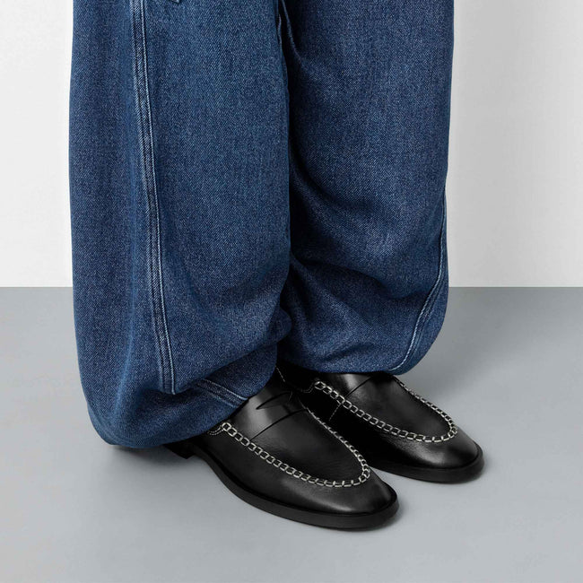 Lucan - Black