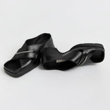 Nira - Black