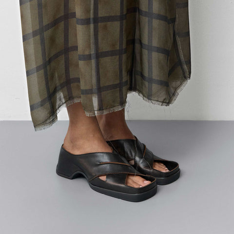 Nira - Brushed Brown