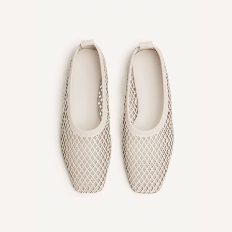 Lou Perforated Flat - Crema
