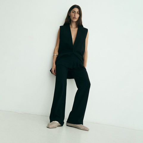 Lou Perforated Flat - Crema