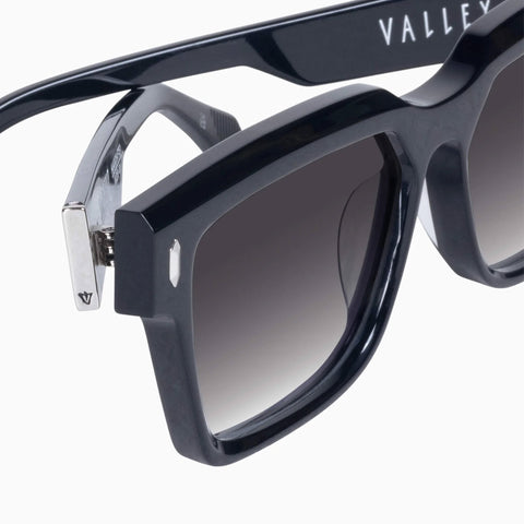 Roosevelt - Black with Silver