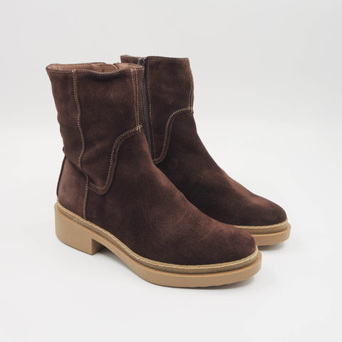 Alex - Brown Suede