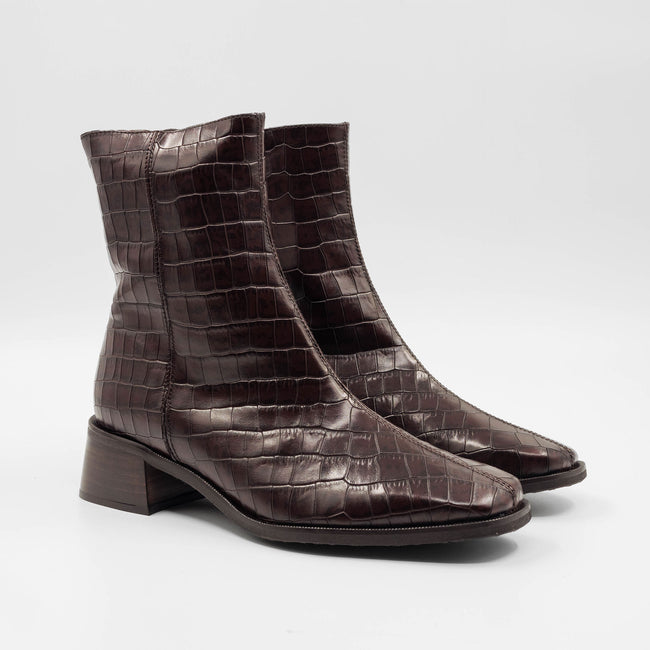 Neville - Brown Croc