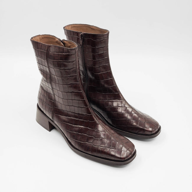 Neville - Brown Croc
