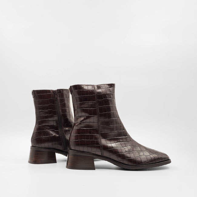 Neville - Brown Croc