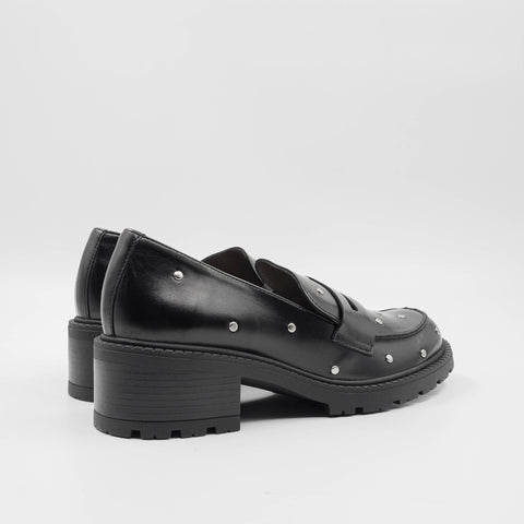 Nikolai - Black Stud