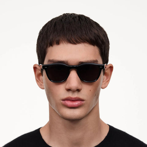 01 Core - Black
