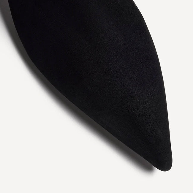 Noma - Black Suede