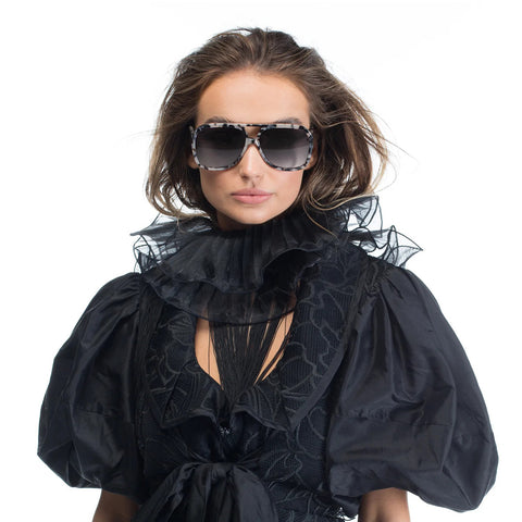 Bang - Ivory Tort/Black Gradient Lens